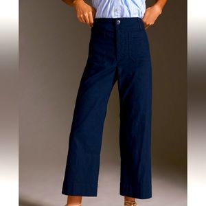 Anthropologie The Collette wide-leg crop in Navy. EUC. Size 29.